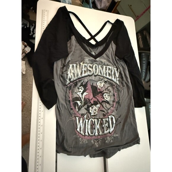 Disney Parks Awesomely Wicked Disney Villains Shirt Med Tee - Picture 1 of 2